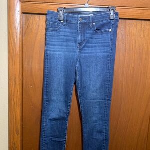 Liverpool Skinny Jeans Size 4 / 27 distressed hem